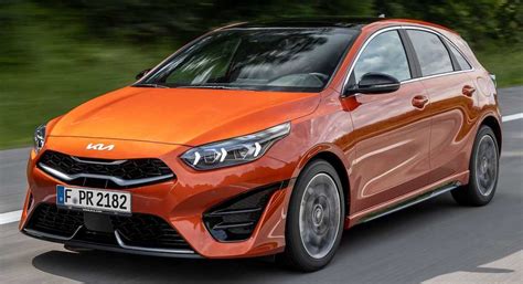 Kia Ceed po faceliftingu w 2021 roku. Odświeżone modele zobaczysz w polskich salonach jesienią