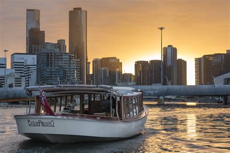 Luxury Yarra River Dinner Cruises Melbourne | Dinner Cruise Melbourne ...