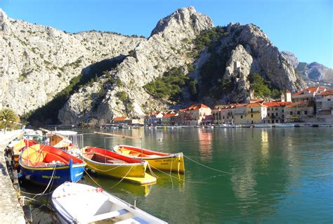 A hike to the Mila Gojsalić statue, Omiš, Croatia