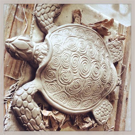 Clay sea turtle sculpture | Turtle sculpture, Clay turtle, Sculpture clay