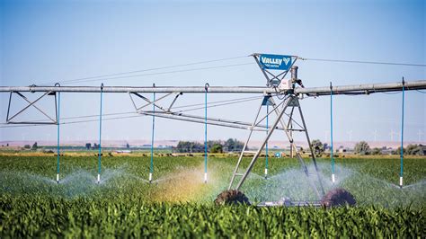 Valley Center Pivot 7000 Series | Apple Irrigation