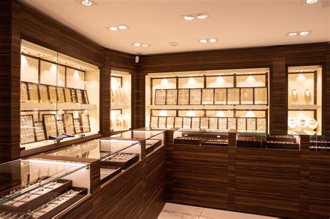 Showroom Design, Shop Interior Design, Cafe Design, Jewellery Shop Design, Jewellery Showroom ...