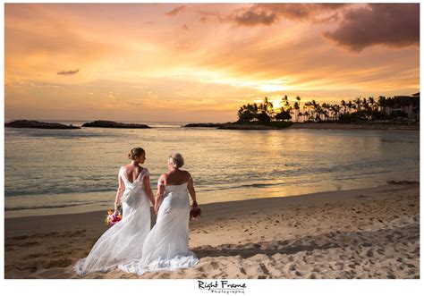 Paradise Cove + Disney Aulani Hawaii Wedding by RIGHT FRAME PHOTOGRAPHY