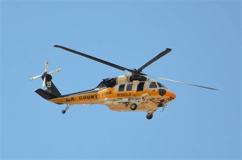 LOS ANGELES COUNTY FIRE DEPARTMENT (LACoFD) HELICOPTER N19… | Flickr