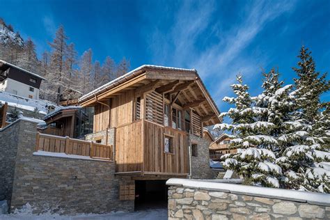 A Brand New Alps Chalet That’s Both Cozy and Contemporary - Mansion Global