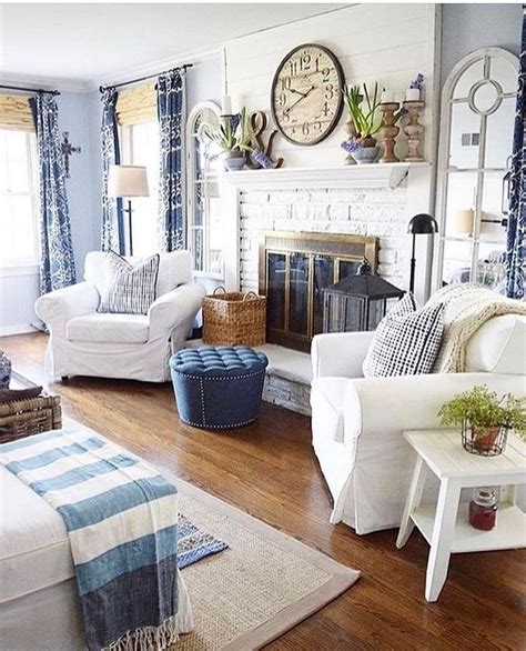 35 Beautiful Coastal Living Room Decor Ideas Best For This Summer - MAGZHOUSE