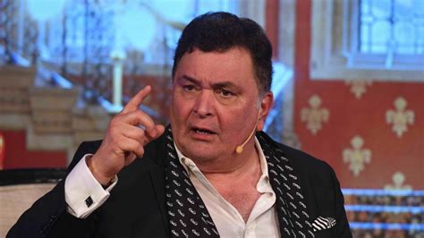 Rishi Kapoor on Vinod Khanna’s funeral: Stars wait for fashion parade at prayer meet | bollywood ...