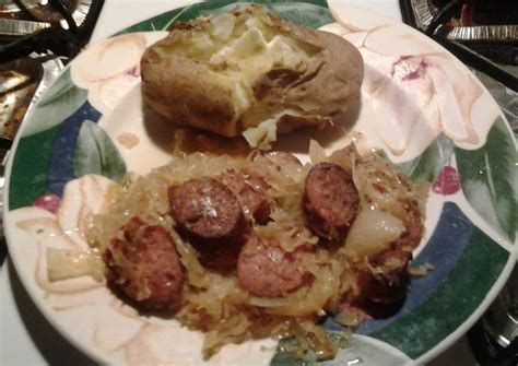 Kielbasa and Kraut Recipe by shela.sweeny - Cookpad