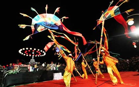 .: LAMPION DAN BERAGAM KESENIAN DI FESTIVAL BUDAYA PURWAKARTA