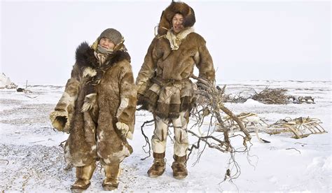 Traditional reindeer clothing protects better from the Arctic cold | Polarjournal