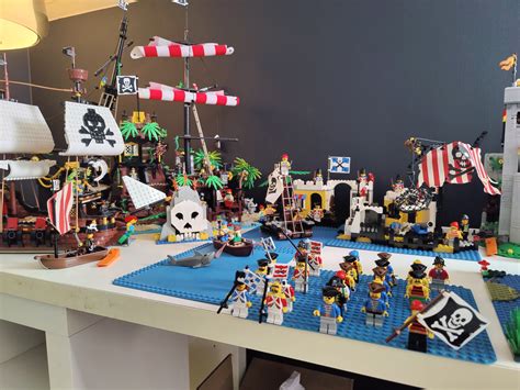 Getting ready for that Pirates El Dorado remake (10320) : r/lego