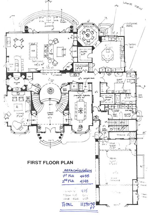 I'd use that guest room as my study, but this layout is pretty perfect. | Mansion floor plan ...