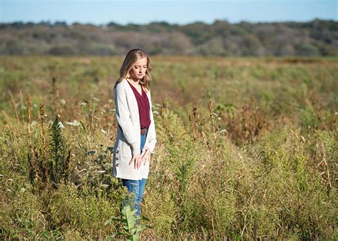 Sydney's Senior Portraits in Algonquin and in the Studio — Ron McKinney ...