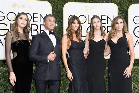 Sylvester Stallone, family at the 2017 Golden Globes red carpet - Photos at Movie'n'co