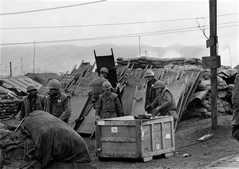 Vietnam War Tet Offensive | Preparing for casualties, U.S. m… | Flickr
