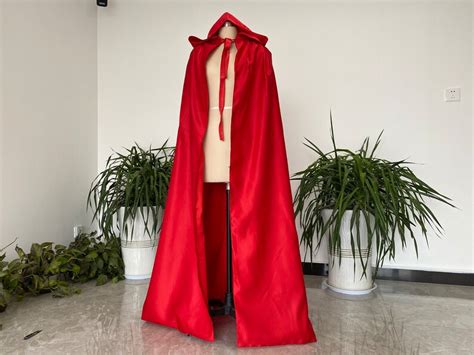 Hooded Cloak Satin Bridal Veil Red Wedding Cloak Medieval - Etsy