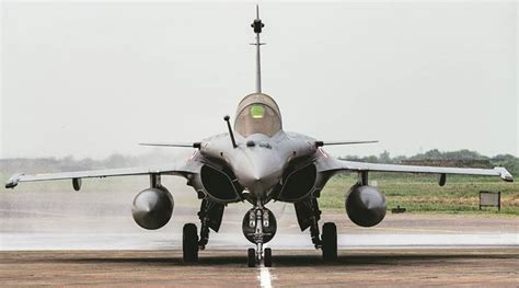 India gets first major fighters in 20 years, Rafale jets touch down in ...