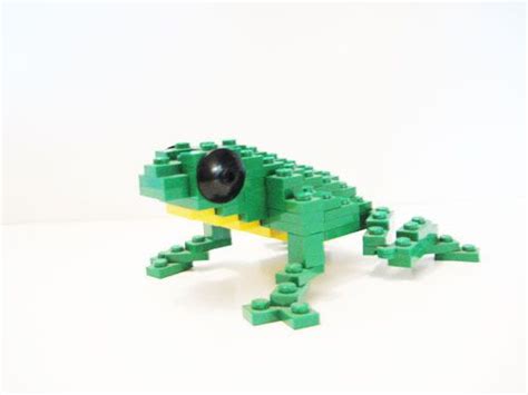 LEGO Frog | Lego, Lego architecture, Legos