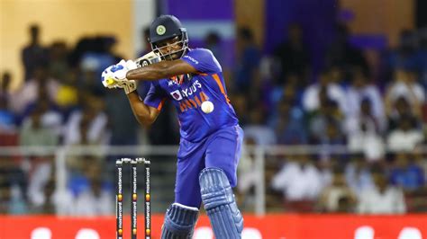 Sanju Samson Ends His Wait, Slams First Century 8 Years After His India ...