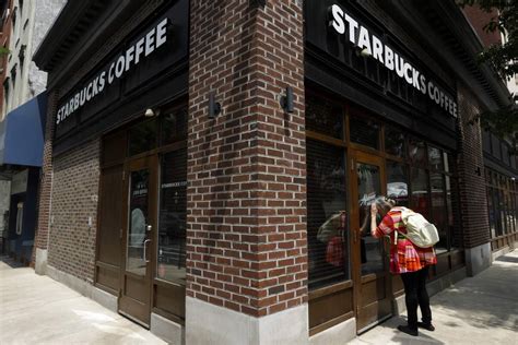 Starbucks rolls out delivery service for coffee drinkers