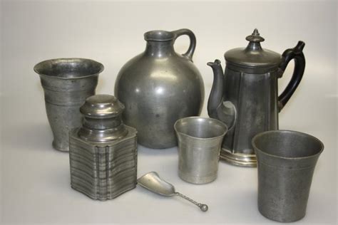 Lot of seven tin kitchen utensils - 19th and 20th centuries - Catawiki