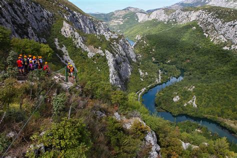 Zipline Omis | river Cetina canyon - Red Adventures Croatia