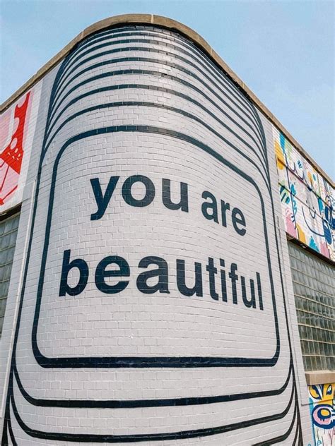 14 Cheerful Chicago Murals & Photo Spots + Addresses 2021