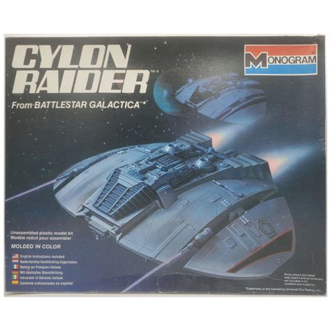 Cylon Raider Model Kit – Needless Toys and Collectibles