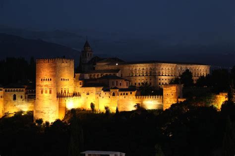 Night Private Tour of the Alhambra and the Generalife