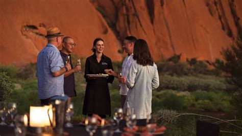 Uluru Dinner Under The Stars | Uluru Sunset and BBQ Dinner (Mai Uluru ...