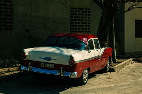 cuban cars & colors on Behance