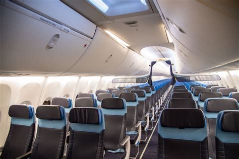 Press Release: KLM renews entire cabin interior of 14 Boeing 737-800s ...