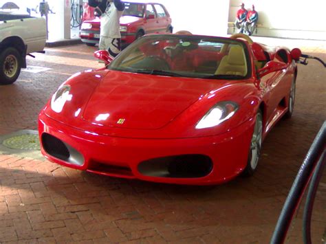 File:Red Ferrari F430 Spider.jpg - Wikimedia Commons