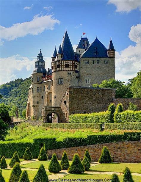 Castles & Manor Houses | Castle pictures, Castle house, European castles