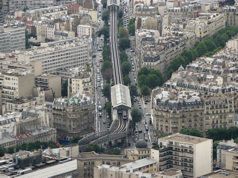 Elevated section of Paris Metro | Sevres-Lecourbe on the Met… | Flickr