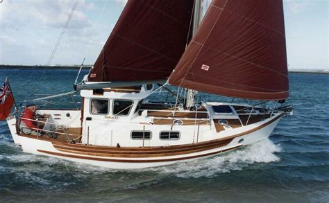 Fisher 25 - Introduction | Pilothouse boat, Boat, Sailing