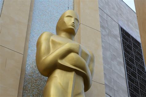 Controversial Oscar on cocaine sculpture removed - UPI.com