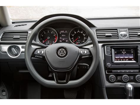 2016 Volkswagen Passat: 74 Interior Photos | U.S. News