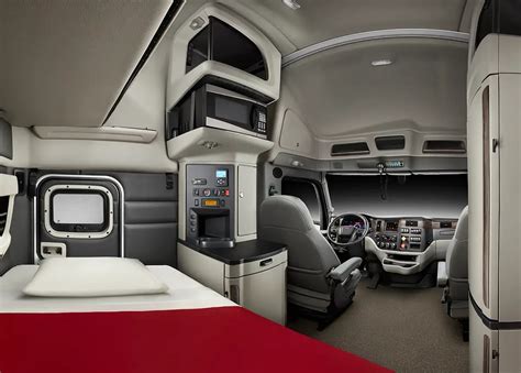 Peterbilt New Model 579 Redefines the Look Inside and Out | Peterbilt News