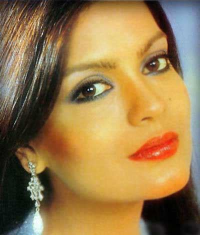 Zeenat Aman Indian Beauty Biography and Photo Gallery - YusraBlog.com