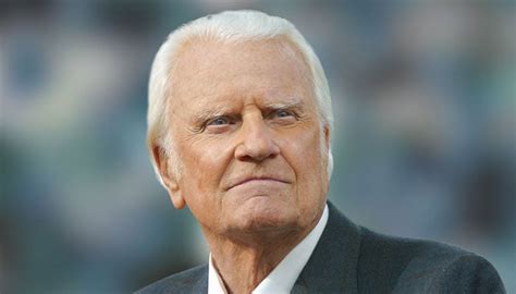 Billy Graham Biography - Facts, Childhood, Family Life & Achievements