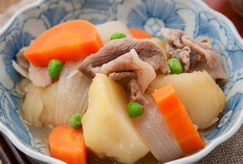 How to Make Nikujaga (Meat and Potato Stew) - GaijinPot