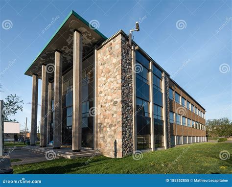 Small Business Building Exterior Stock Image - Image of clear ...