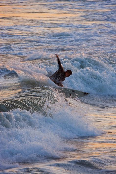 Surfing in Huntington Beach, California. Surf City USA | Surfing, Beach local, Huntington beach