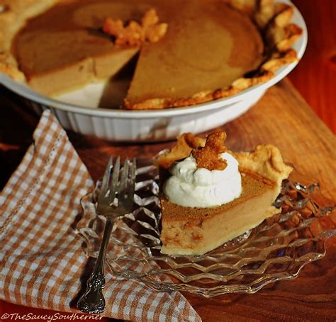 Old Fashioned Cushaw Pie Recipe - Banana-breads.com