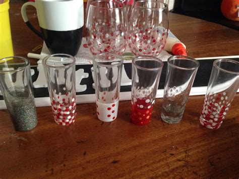 Stl cardinals decorated shot glasses | Shot glass souvenirs, Glass ...