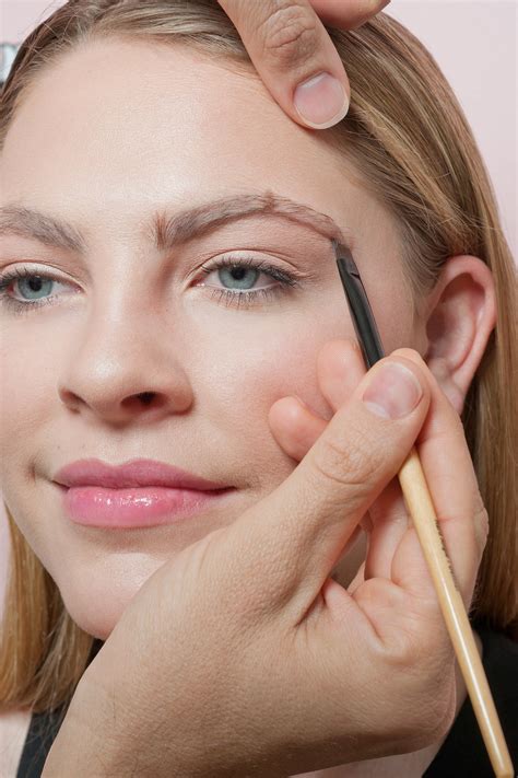 Customize your brow shape before waxing | Here's How to Finally Arch Your Brows Correctly ...