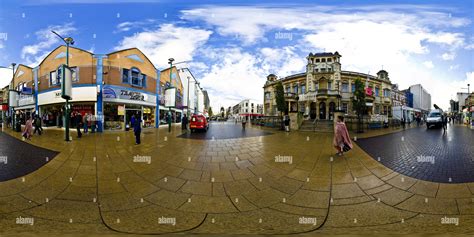 Redbridge town hall hi-res stock photography and images - Alamy