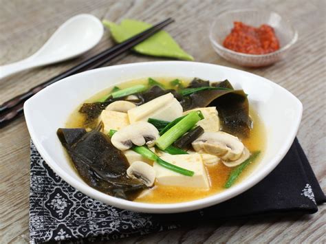 Seaweed toufu soup | Tofu soup, Slow cooker recipes, Soup