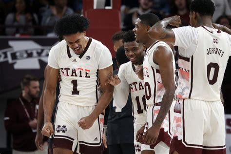 Mississippi State men's basketball: Bulldogs star forward Tolu Smith ...